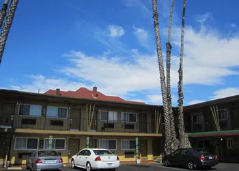 Civic Center Lodge hotel thumbnail 5