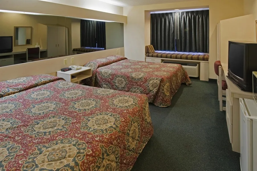 Americas Best Value Inn & Suites McDonough hotel detail image 6