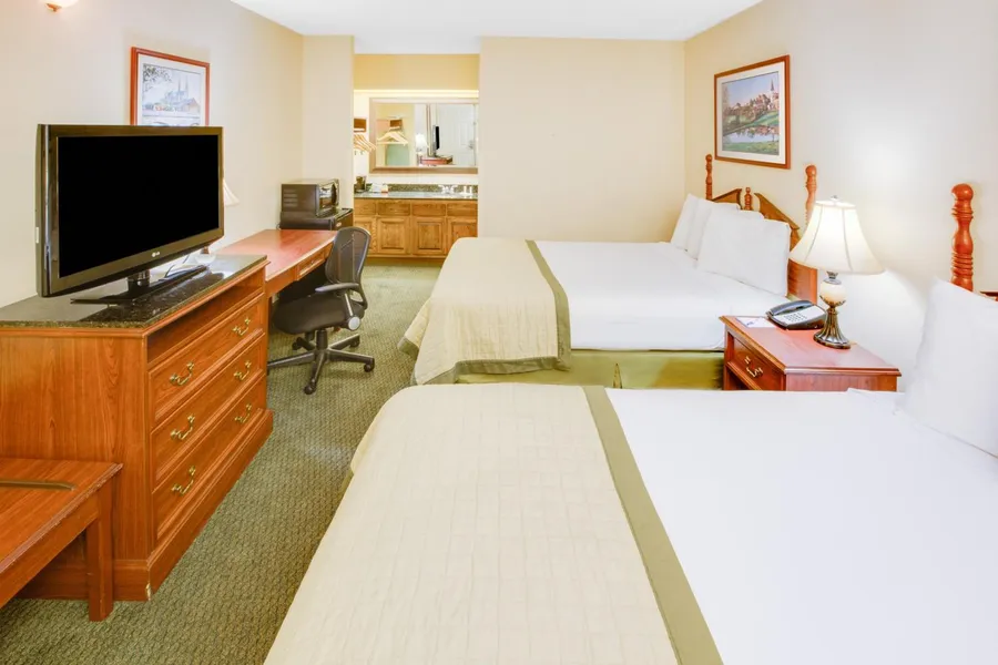 Baymont by Wyndham Ozark hotel detail image 6