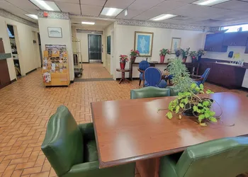 Studio 9 Inn & Suites hotel thumbnail 2