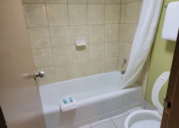 Studio 9 Inn & Suites hotel thumbnail 7