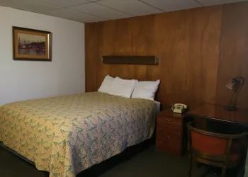 Marina Motel hotel thumbnail 5