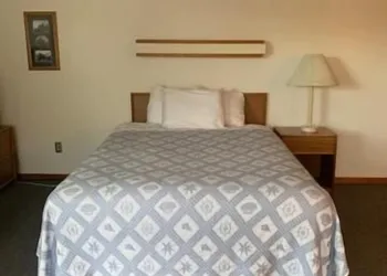 Marina Motel hotel thumbnail 7