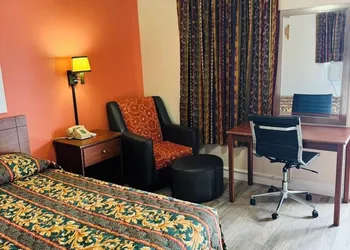 Budget Inn hotel thumbnail 7
