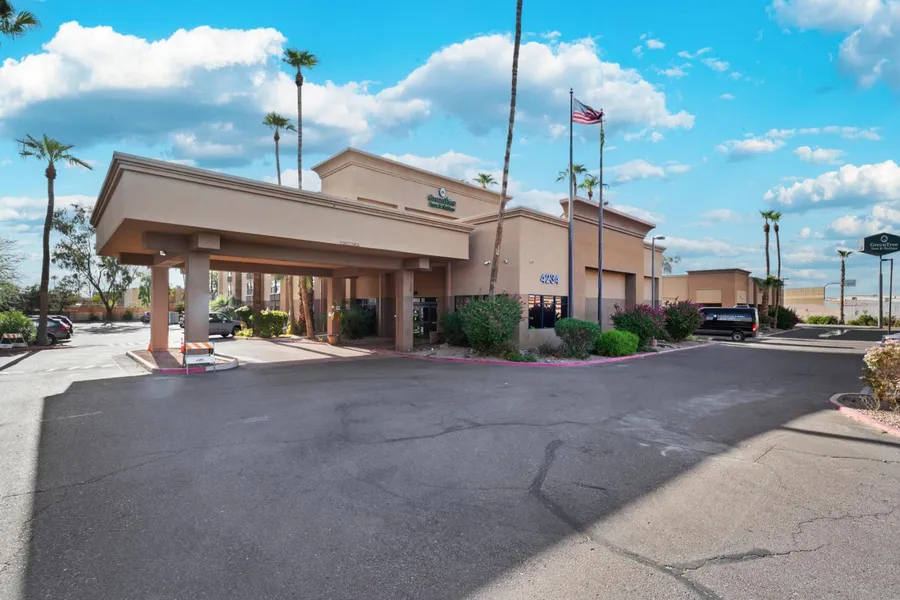 GreenTree Inn & Suites Phoenix Sky Harbor hotel detail image 2