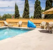 Econo Lodge University hotel detail image 5