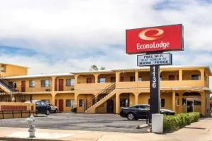 Econo Lodge University hotel thumbnail 6