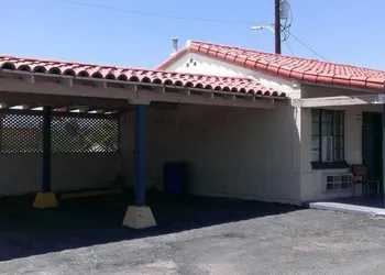 Economy Inn hotel thumbnail 3