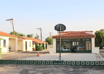 Economy Inn hotel thumbnail 7