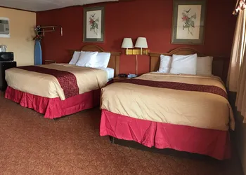 DeQueen Courtyard Inn hotel thumbnail 7
