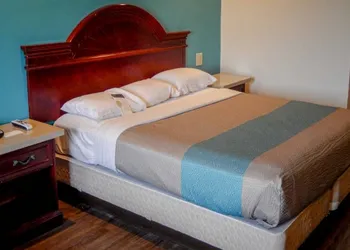 Motel 6 Azusa CA hotel thumbnail 7