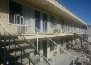 Colusa Riverside Inn hotel thumbnail 3