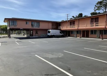 Front Street Inn hotel thumbnail 5