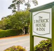 J Patrick Inn hotel detail image 4