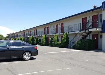 Economy Inn Fresno Yosemite hotel thumbnail 2