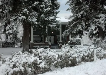 Warm Springs Inn & Winery hotel thumbnail 3