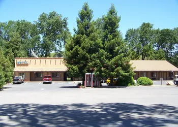 Creekside Lodge hotel thumbnail 5