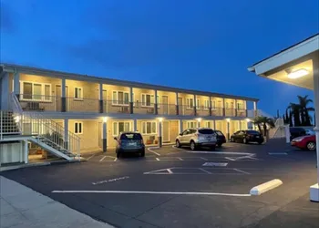 Hi View Inn & Suites hotel thumbnail 2