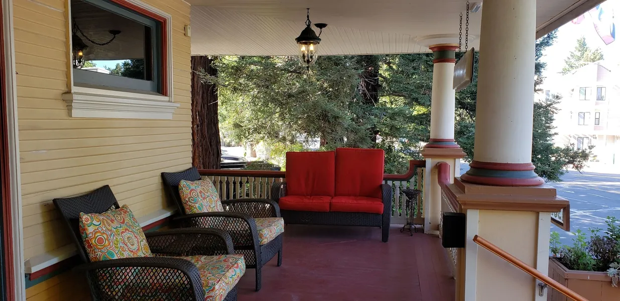 Cabernet House, An Old World Inn hotel detail image 2