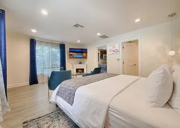 Little Paradise Hotel hotel thumbnail 8