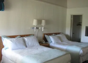 Bridge Bay Lodge at Shasta Lake hotel thumbnail 7