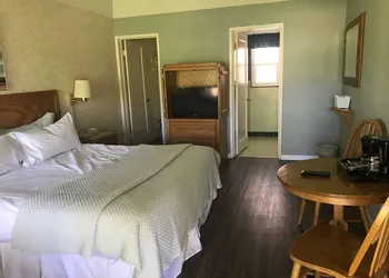 Bridge Bay Lodge at Shasta Lake hotel thumbnail 8