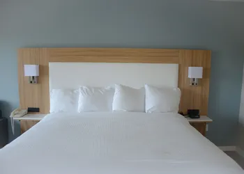 Oak Ridge Inn hotel thumbnail 8