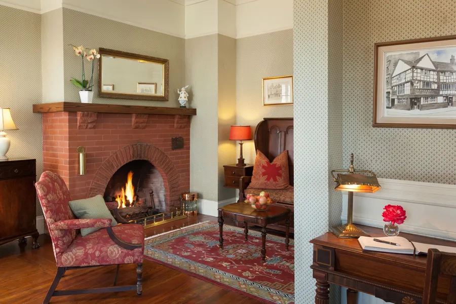 Cheshire Cat Inn & Cottages hotel detail image 2
