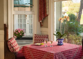 Cheshire Cat Inn & Cottages hotel thumbnail 3
