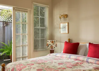 Cheshire Cat Inn & Cottages hotel thumbnail 6