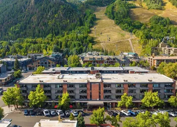Aspen Square Condominium Hotel hotel thumbnail 2