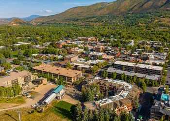 Aspen Square Condominium Hotel hotel thumbnail 4