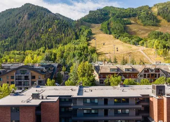 Aspen Square Condominium Hotel hotel thumbnail 5