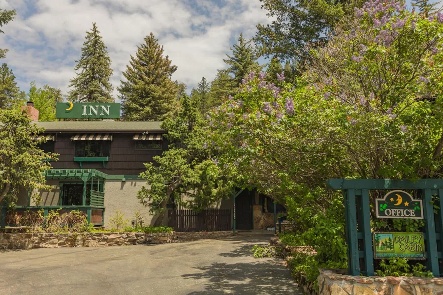 Highland Haven Creekside Inn hotel detail image 6