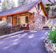 Alpen Way Chalet Mountain Lodge hotel detail image 4