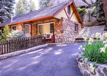 Alpen Way Chalet Mountain Lodge hotel thumbnail 6