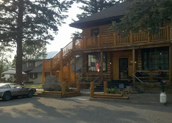 The Spruce Lodge hotel thumbnail 2