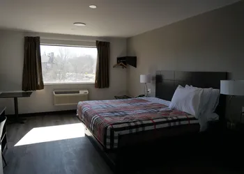 Hilltop Express Inn hotel thumbnail 2