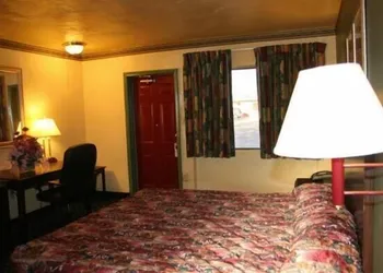 Plaza Travel Inn hotel thumbnail 8