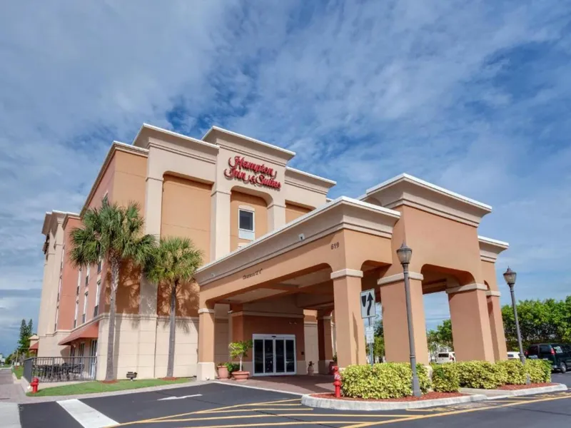 Hampton Inn & Suites - Cape Coral/Fort Myers Area, FL hotel detail image 2