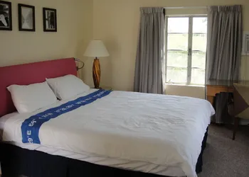Holiday House Motel hotel thumbnail 7