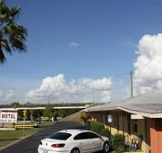Prince of Wales Motel hotel detail image 7