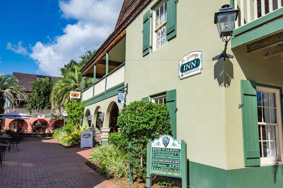 St George Inn hotel detail image 2
