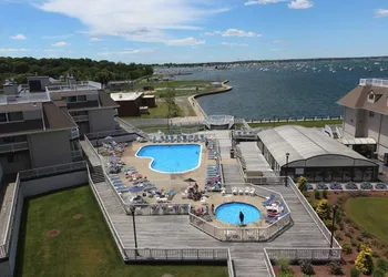 Wellington Resort hotel thumbnail 2