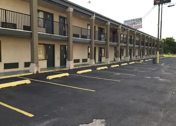 Travelers Inn hotel thumbnail 3