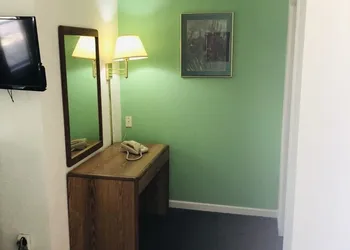 Woodridge Motel hotel thumbnail 6