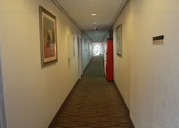 Royal Inn hotel thumbnail 4