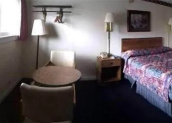 College Inn hotel thumbnail 4