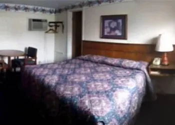 College Inn hotel thumbnail 6
