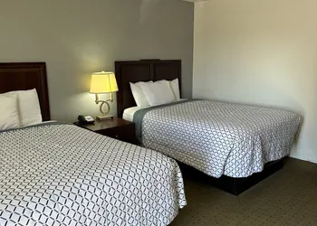 Budget Inn Motel Storm Lake hotel thumbnail 7